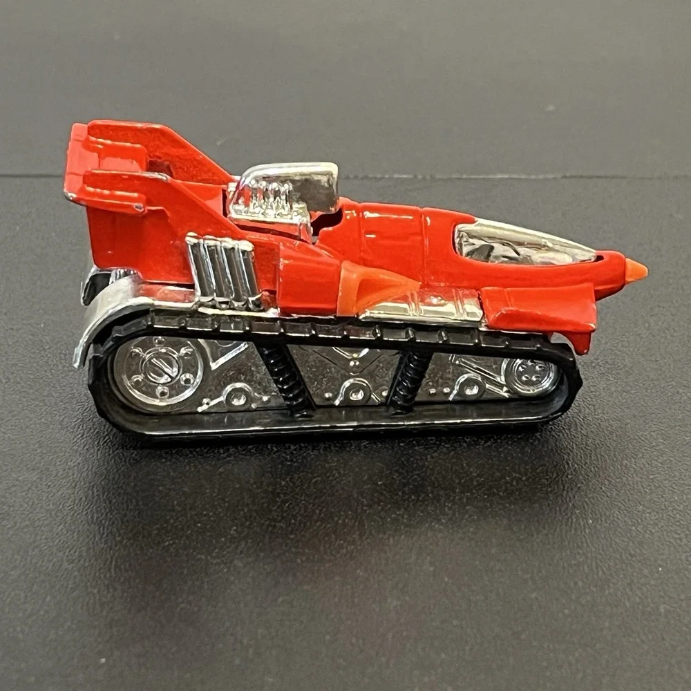 Vintage 1992 Hot Wheels Anteater Jet Tank Red Silver Black Mattel Diecast
